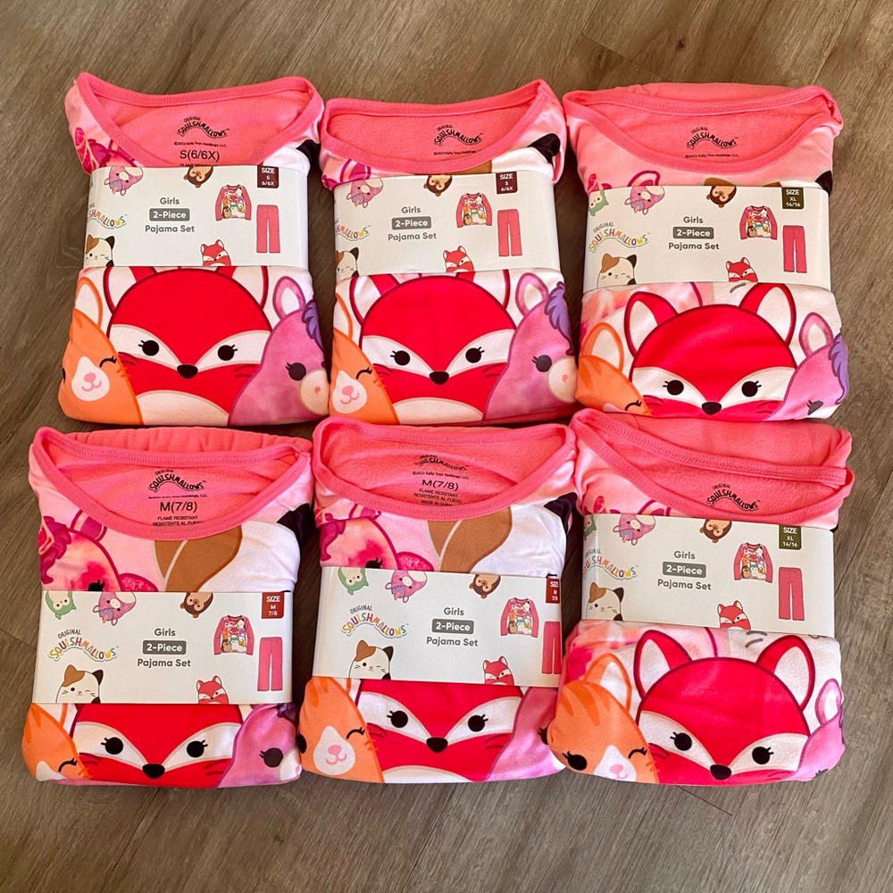 Girls Squishmallow’s 2 Piece Pajama Set - Picture 6 of 6